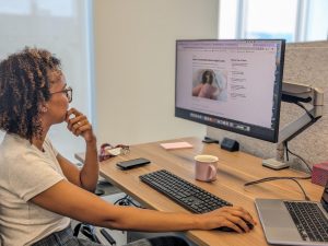 Sheluchin at a computer